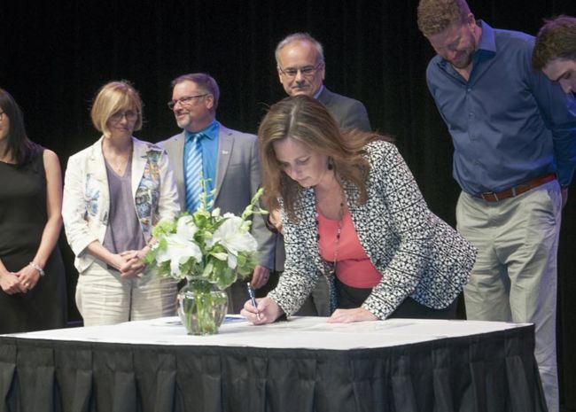 signing the children's accord